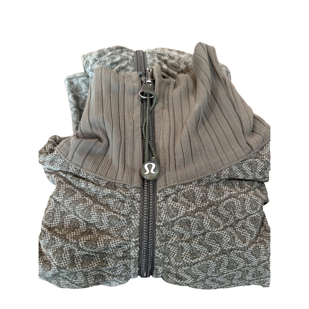 Lululemon Eucalyptus grey green Full Zip all over logo reversible size 4‎ jacket